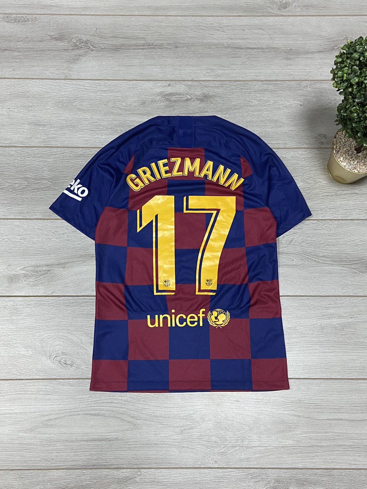 Nike FC Barcelona 19/20 Antoine Griezmann Home Jersey Size US S / EU 44-46 / 1 - 1 Thumbnail