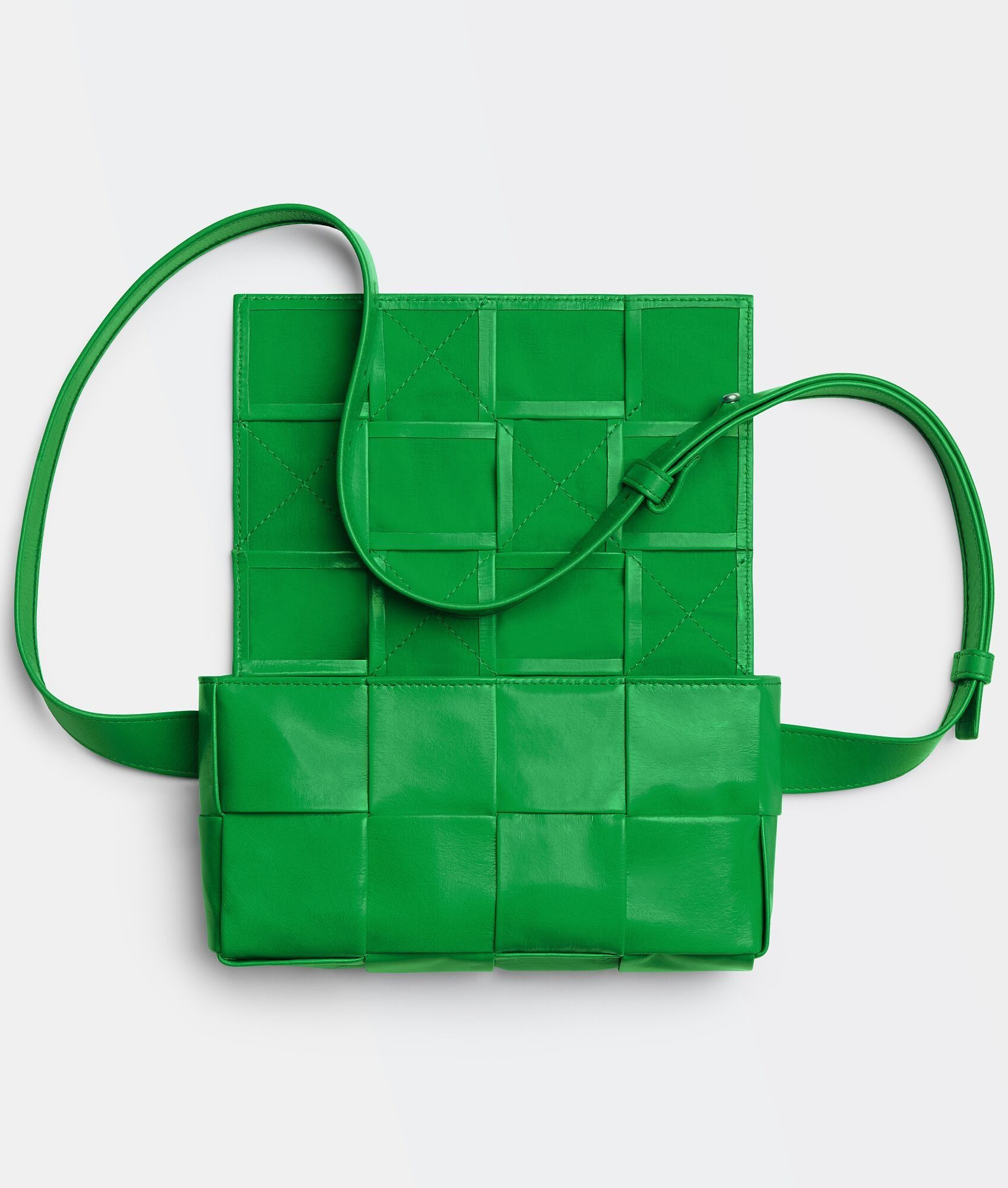 Bottega Veneta o1n1vont0225 Size: OS / Cassette Belt Bag in Parakeet Size ONE SIZE - 3 Thumbnail