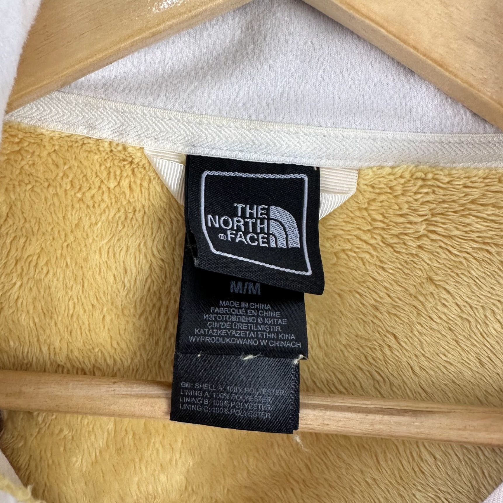 The North Face VINTAGE The North Face Fleece Osito Jacket Women Yellow Medium Full Zip Size M / US 6-8 / IT 42-44 - 3 Thumbnail