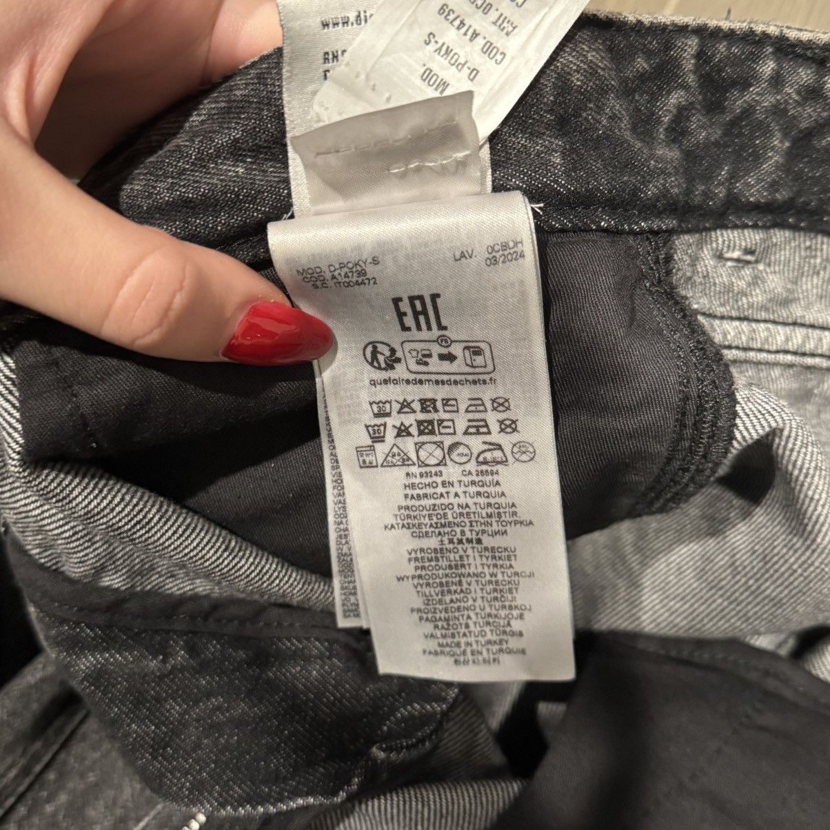 Diesel Diesel women’s black jeans Size 27W Size 27" / US 4 / IT 40 - 6 Thumbnail