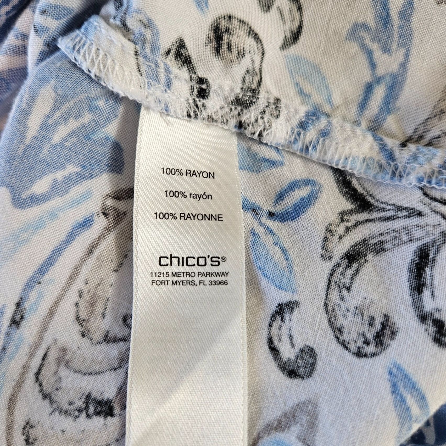 Vintage Chicos Womens Button Front Top Sz Large Blue White 3/4 Sleeve Rayon Shirt Size L / US 10 / IT 46 - 4 Thumbnail