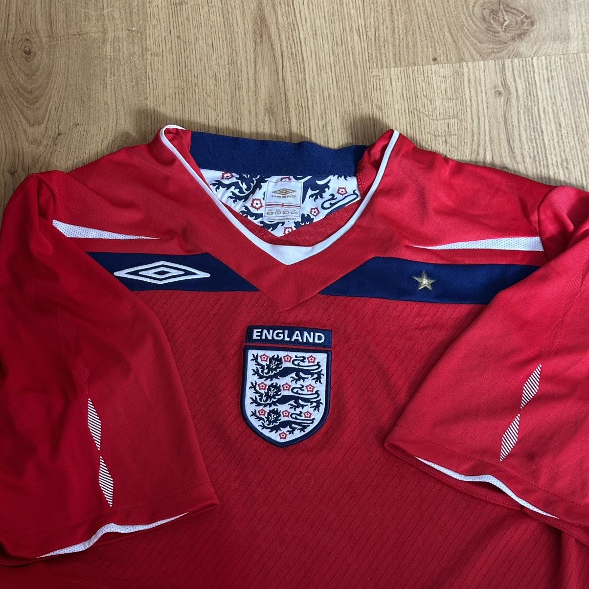 Umbro ENGLAND TEAM 2008/2010 FOOTBALL SOCCER JERSEY AWAY UMBRO Size US XXL / EU 58 / 5 - 6 Thumbnail
