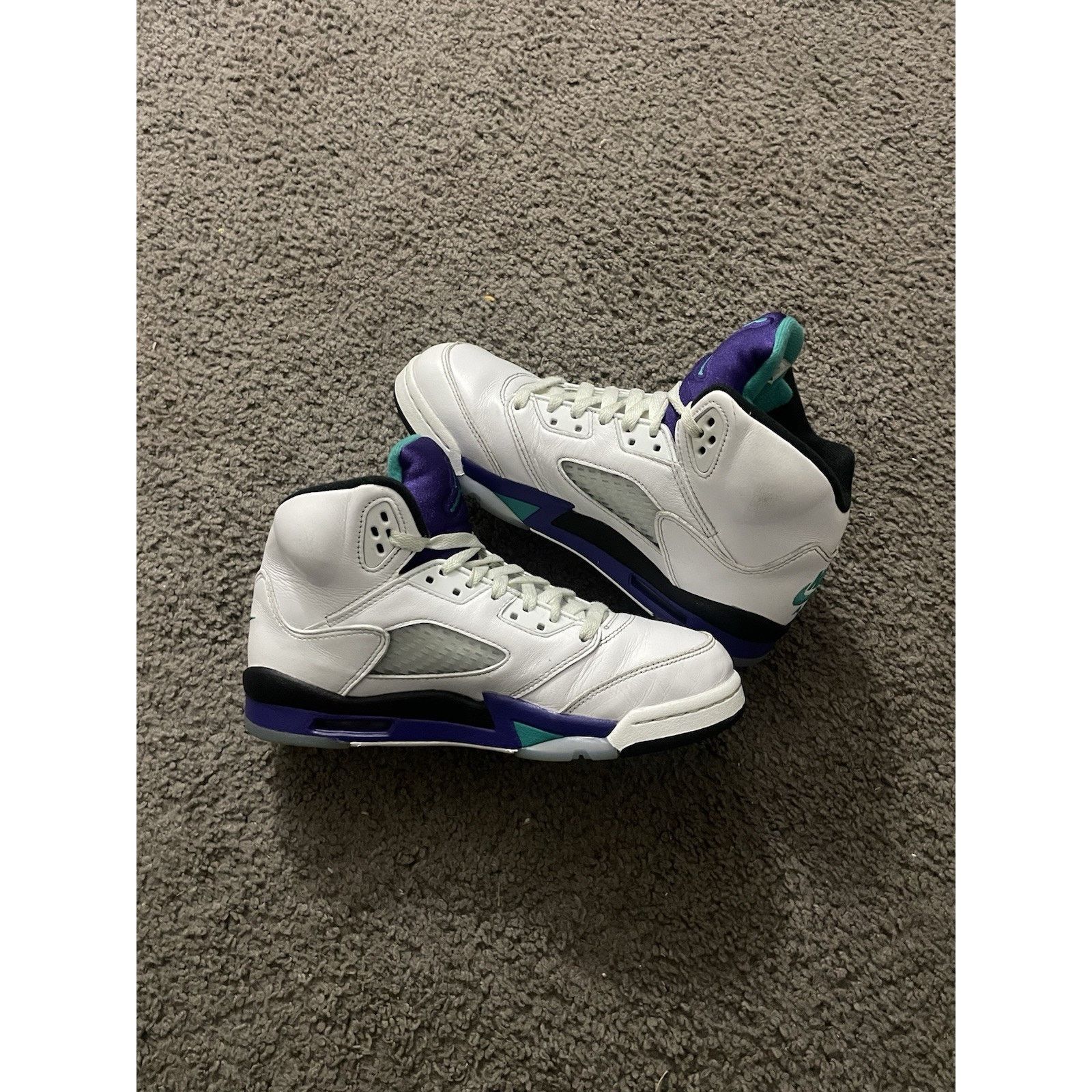 Jordan Brand Size 7y- Air Jordan 5 Retro Grape 2025 GS Fresh Prince Of Be Size US 7 / IT 37 - 3 Thumbnail