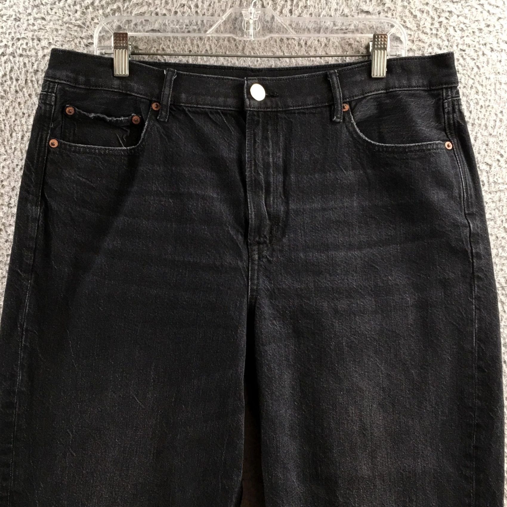 American Eagle Outfitters American Eagle Outfitters Jeans 16 Short Black Cotton Blend Denim Cropped Womens Size 38" / US 16 / IT 52 - 2 Thumbnail