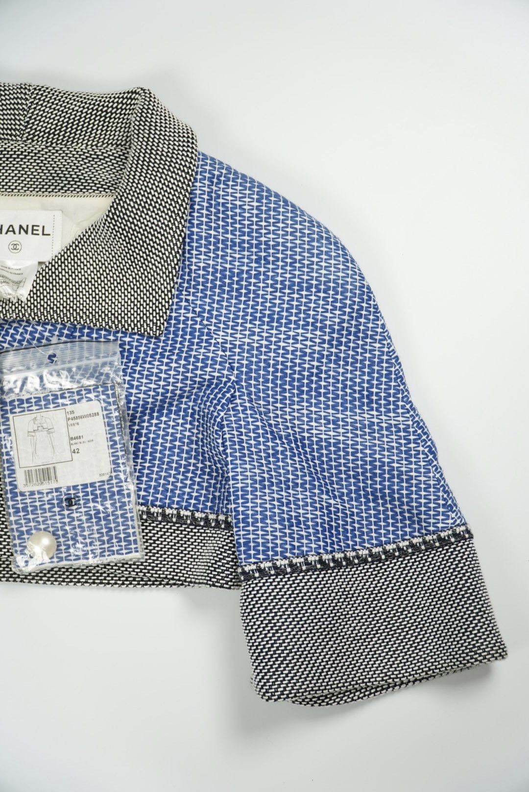 Chanel Chanel Crop Tweed Jacket Size M / US 6-8 / IT 42-44 - 5 Thumbnail