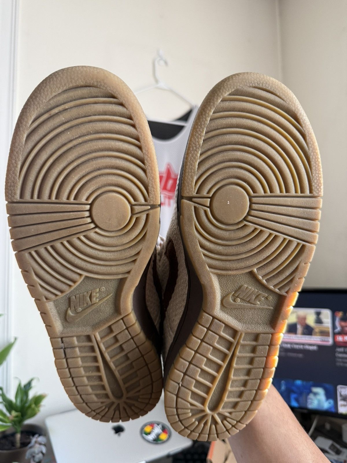Nike 2005 Nike dunk low ‘net medium brown’ Size US 11 / EU 44 - 3 Thumbnail