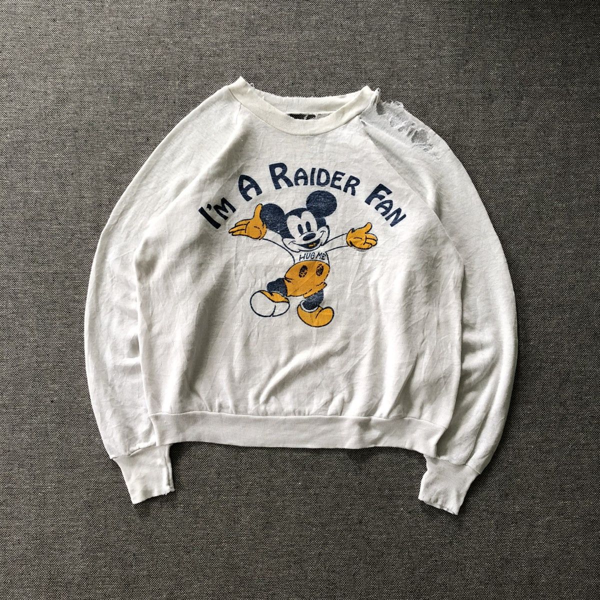 Mickey Mouse Distressed MICKEY MOUSE Vintage Sweatshirt Size US S / EU 44-46 / 1 - 1 Thumbnail
