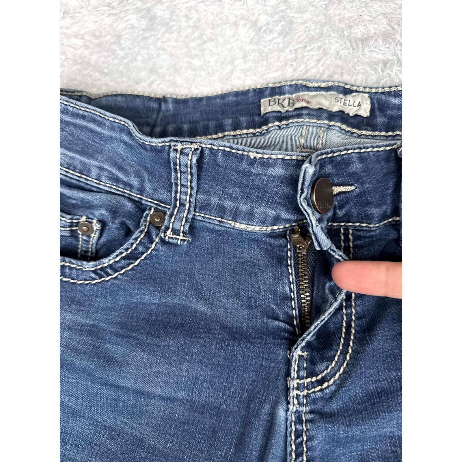 BKE BKE Stella Bootcut Jeans Womens 28R Blue Medium Wash Distressed 28x30 Size 28" / US 6 / IT 42 - 5 Thumbnail