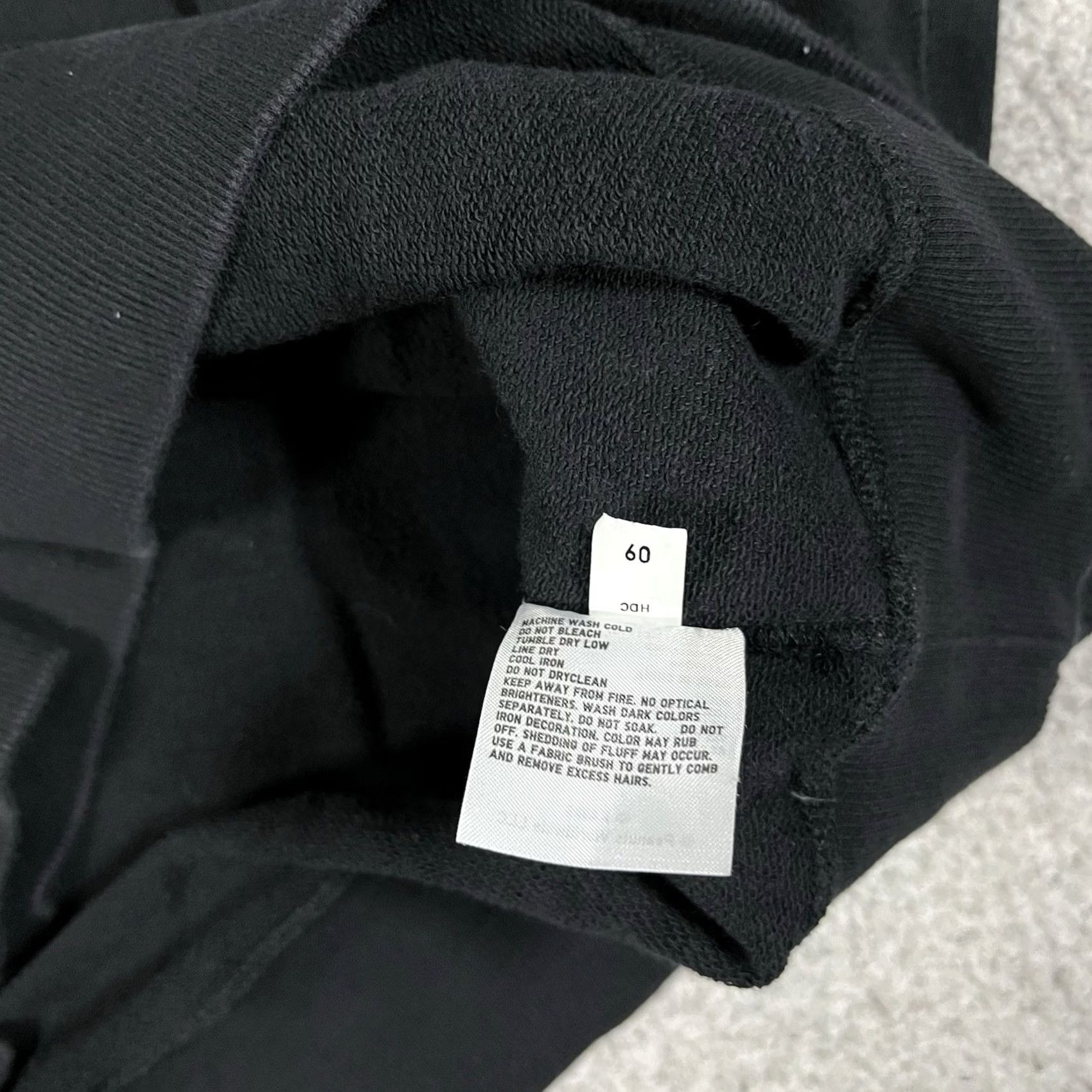 Uniqlo UNIQLO KAWS Peanuts Sweatshirt Mens M Black Snoopy Long Sleeve Crewneck Size US M / EU 48-50 / 2 - 6 Thumbnail