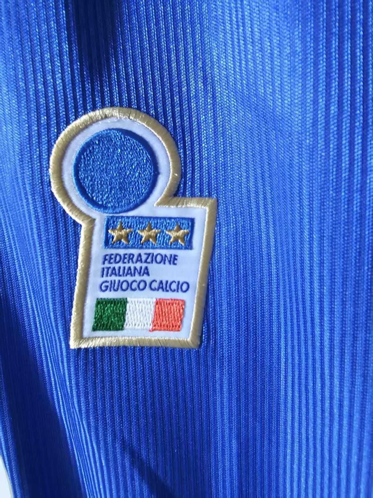 Other 1998 Italy #18 Roberto Baggio Jersey Size US S / EU 44-46 / 1 - 3 Thumbnail