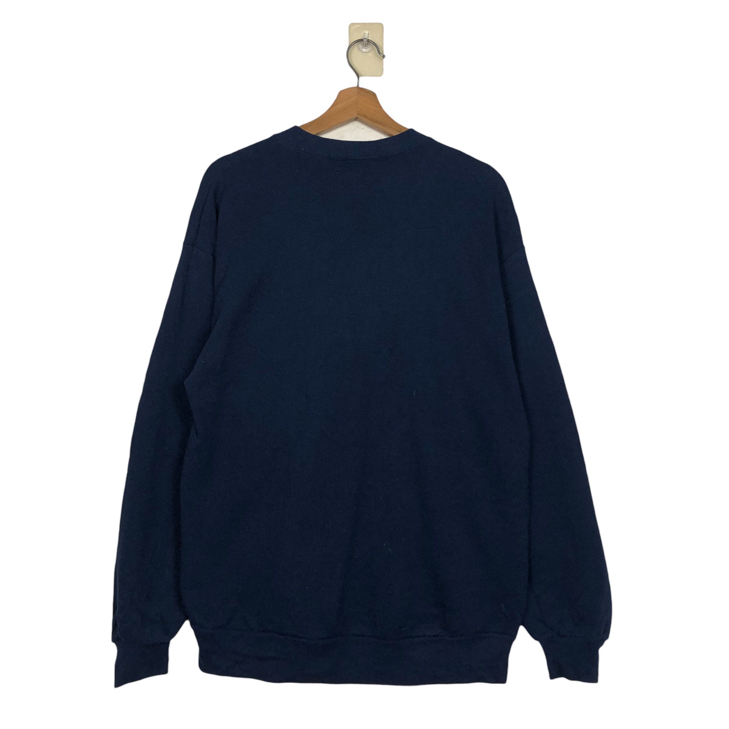 Vintage 📌Vintage Sweatshirt Featuring a Heart Shaped Autumn Winter Size US L / EU 52-54 / 3 - 9 Thumbnail
