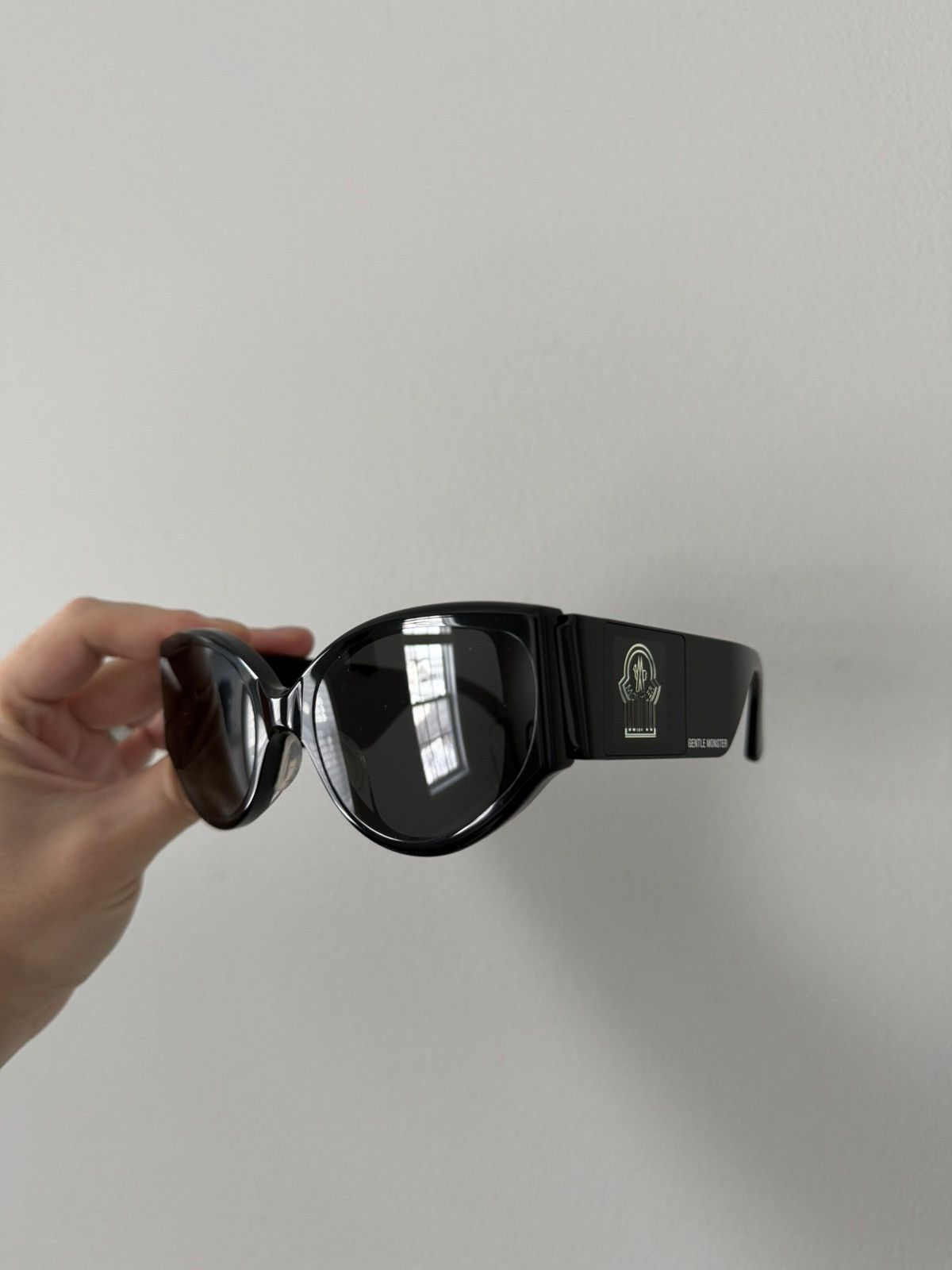 Gentle Monster × Moncler GENTLE MONSTER X MONCLER UNVEILS 'SWIPE LCD' SUNGLASSES Size ONE SIZE - 1 Thumbnail