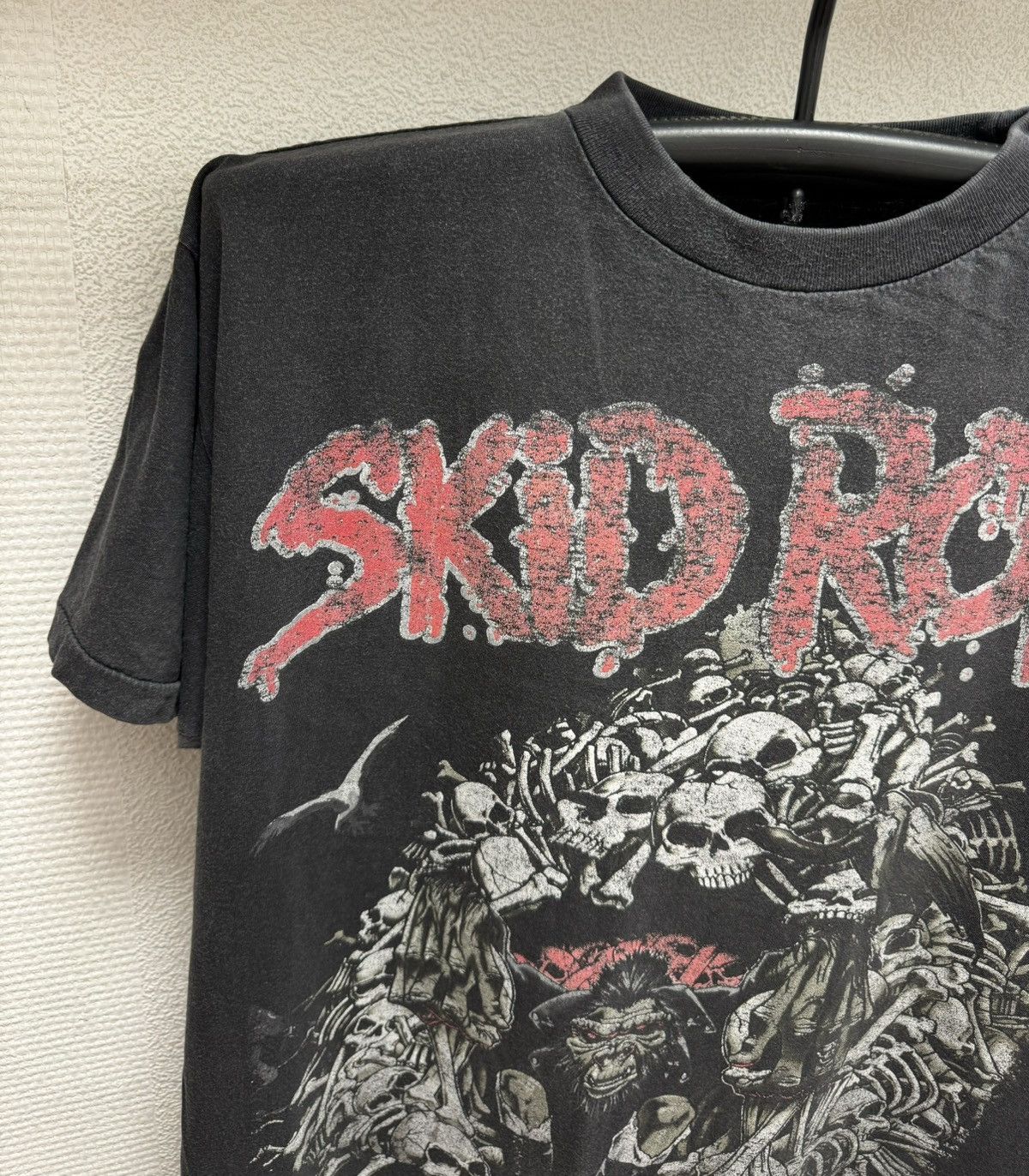Band Tees Skid Row vintage t-shirt 1991 single stich Xl rock band Size US XL / EU 56 / 4 - 5 Thumbnail
