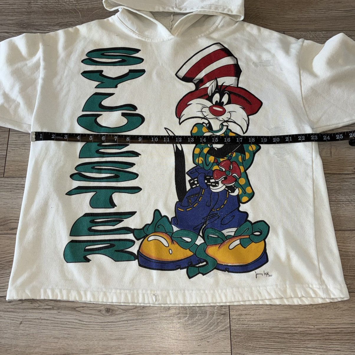 Warner Bros Looney Tunes Sylvester the Cat white hoodie Size US XL / EU 56 / 4 - 4 Thumbnail
