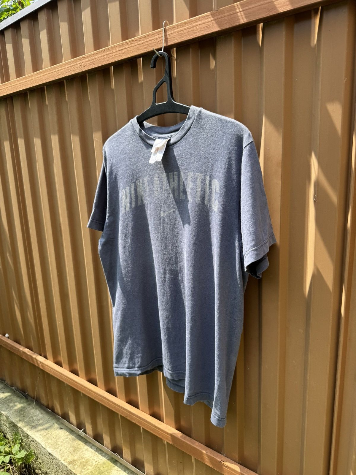Other Vintage Nike Y2k Distressed Tee Size US S / EU 44-46 / 1 - 3 Thumbnail