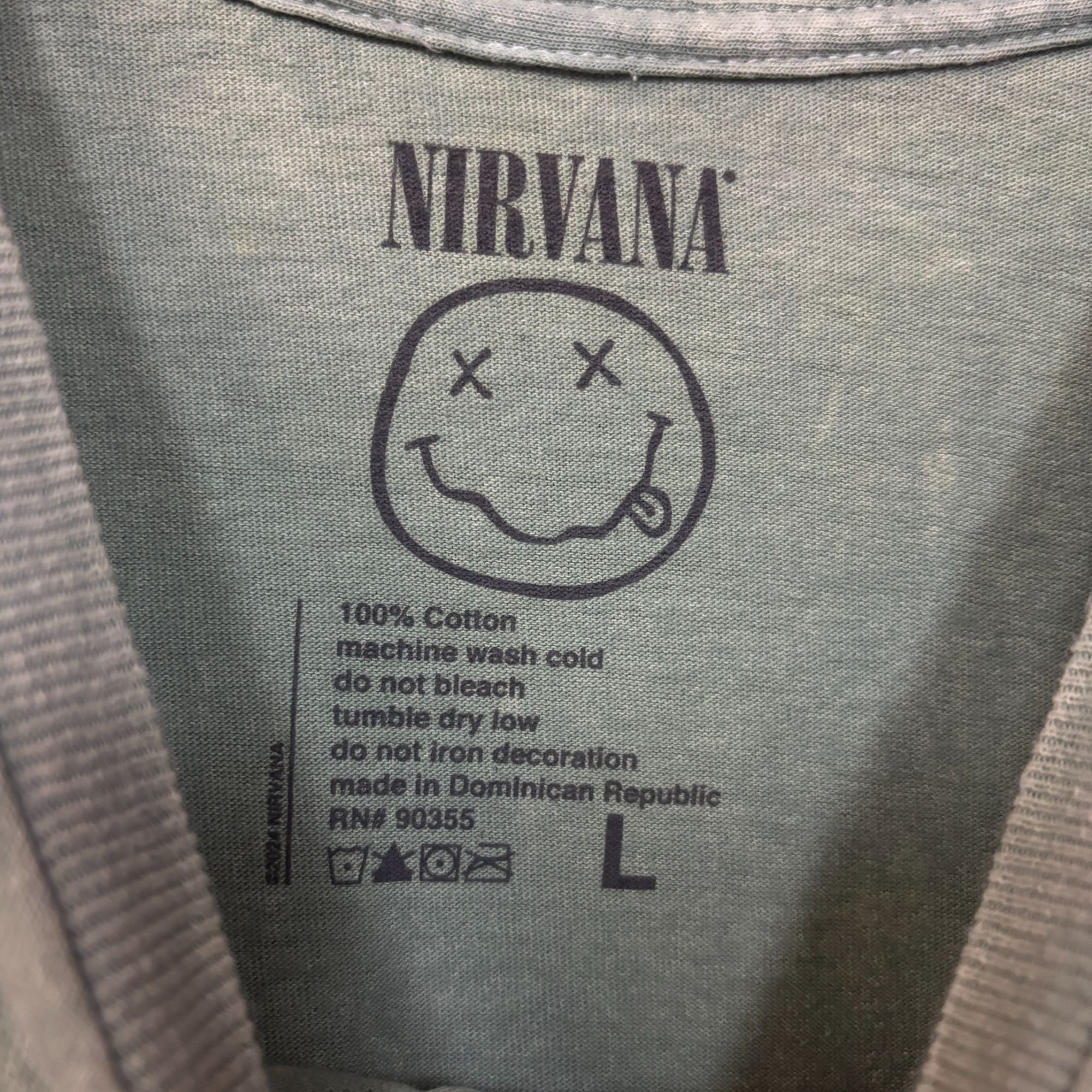 Nirvana Nirvana Nevermind Smiley Face tshirt size large Size US L / EU 52-54 / 3 - 4 Thumbnail