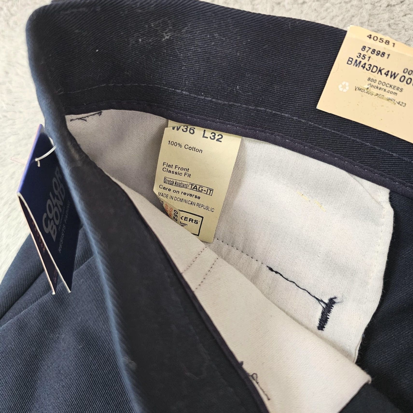 Dockers VINTAGE Dockers Pants Mens 36x32 Navy Blue Original Khaki Flat Front Classic Fit Cotton Navy Blue Mens Pants Size US 36 / EU 52 - 3 Thumbnail