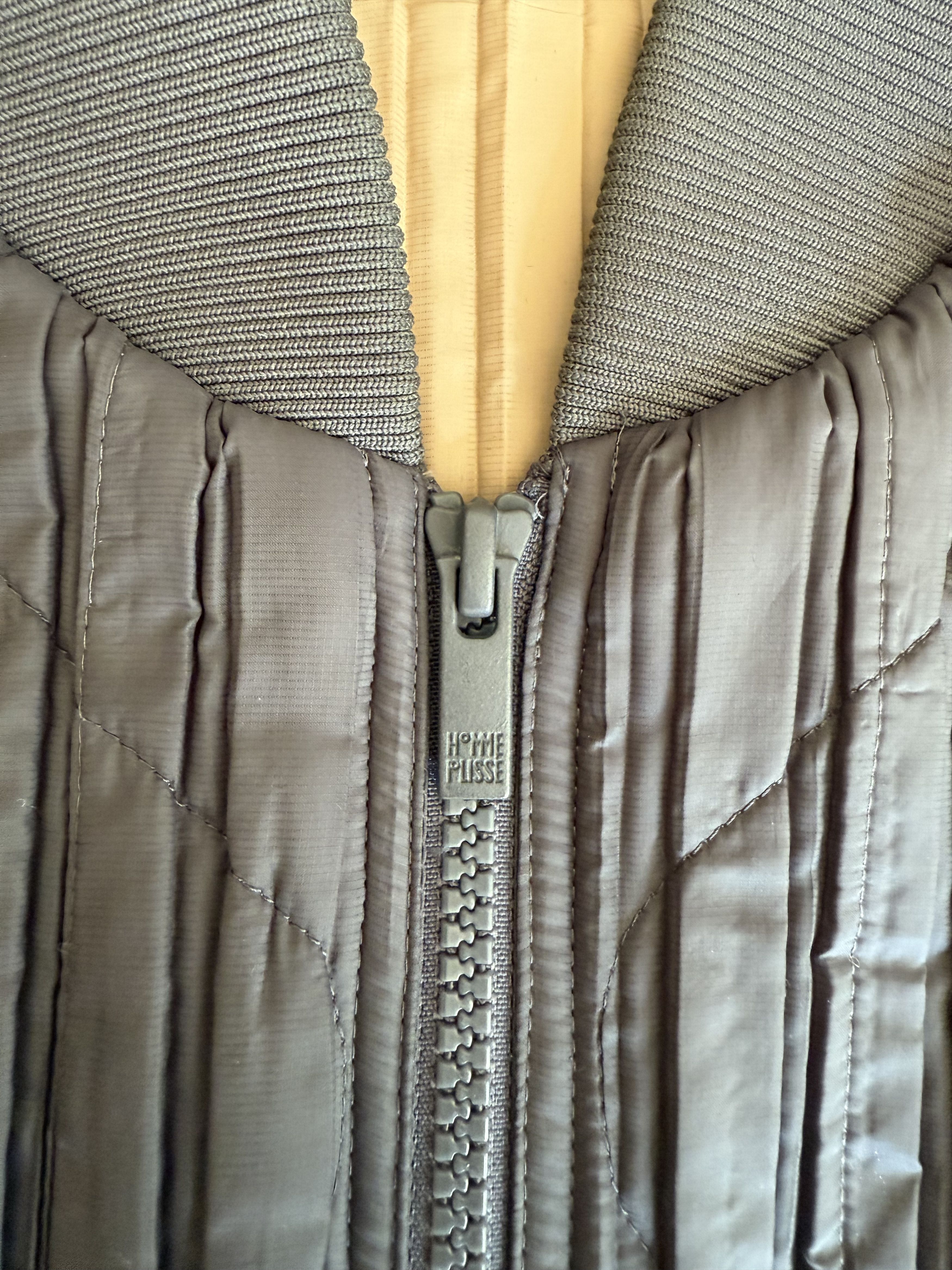 Homme Plisse Issey Miyake Issey Plisser Bomber Charcoal Size US M / EU 48-50 / 2 - 5 Thumbnail