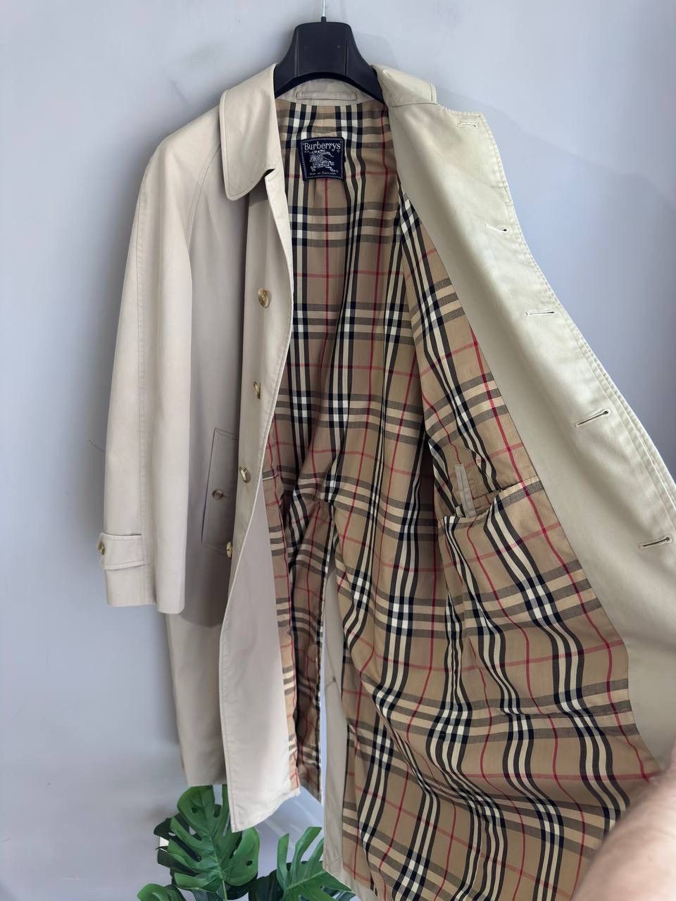 Burberry Burberrys Men's Nova Check Trench Coat, Made in England L Size US L / EU 52-54 / 3 - 11 Thumbnail
