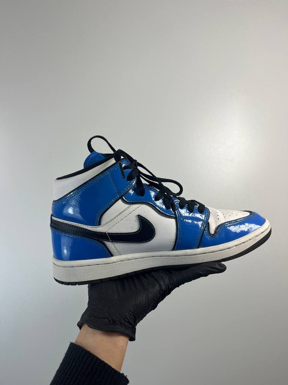 Nike Nike Air Jordan 1 Mid Signal DD6834-402 Leather Size 41 Size US 8 / EU 41 - 2 Thumbnail