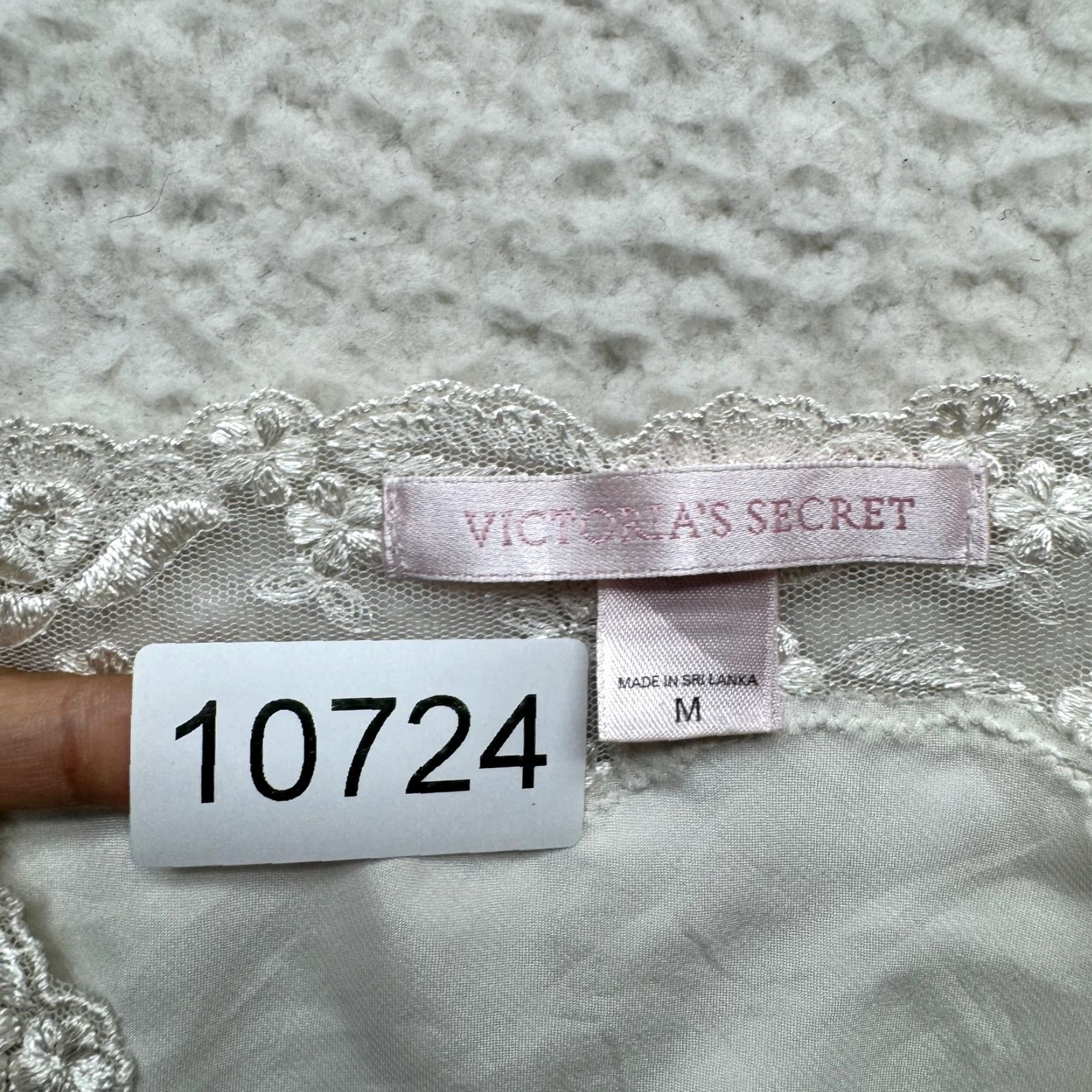 Victoria's Secret VINTAGE Victoria's Secret Camisole Top M Ivory White Satin Lace Bridal Y2K Look Victorian Ladies Size M / US 6-8 / IT 42-44 - 7 Thumbnail
