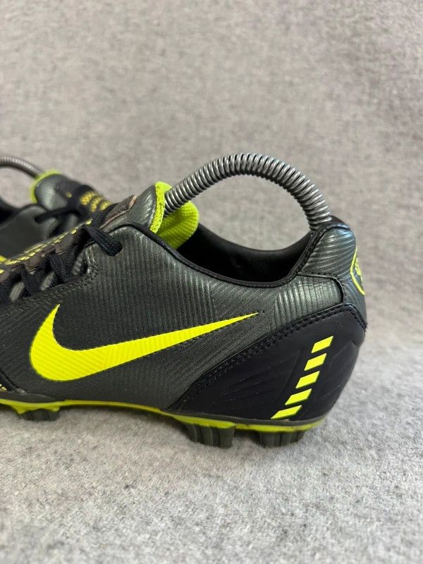 Nike Nike Total 90 T90 Shoot Ninety II FG Vintage 2007 Soccer 40 Size US 7 / EU 40 - 9 Thumbnail