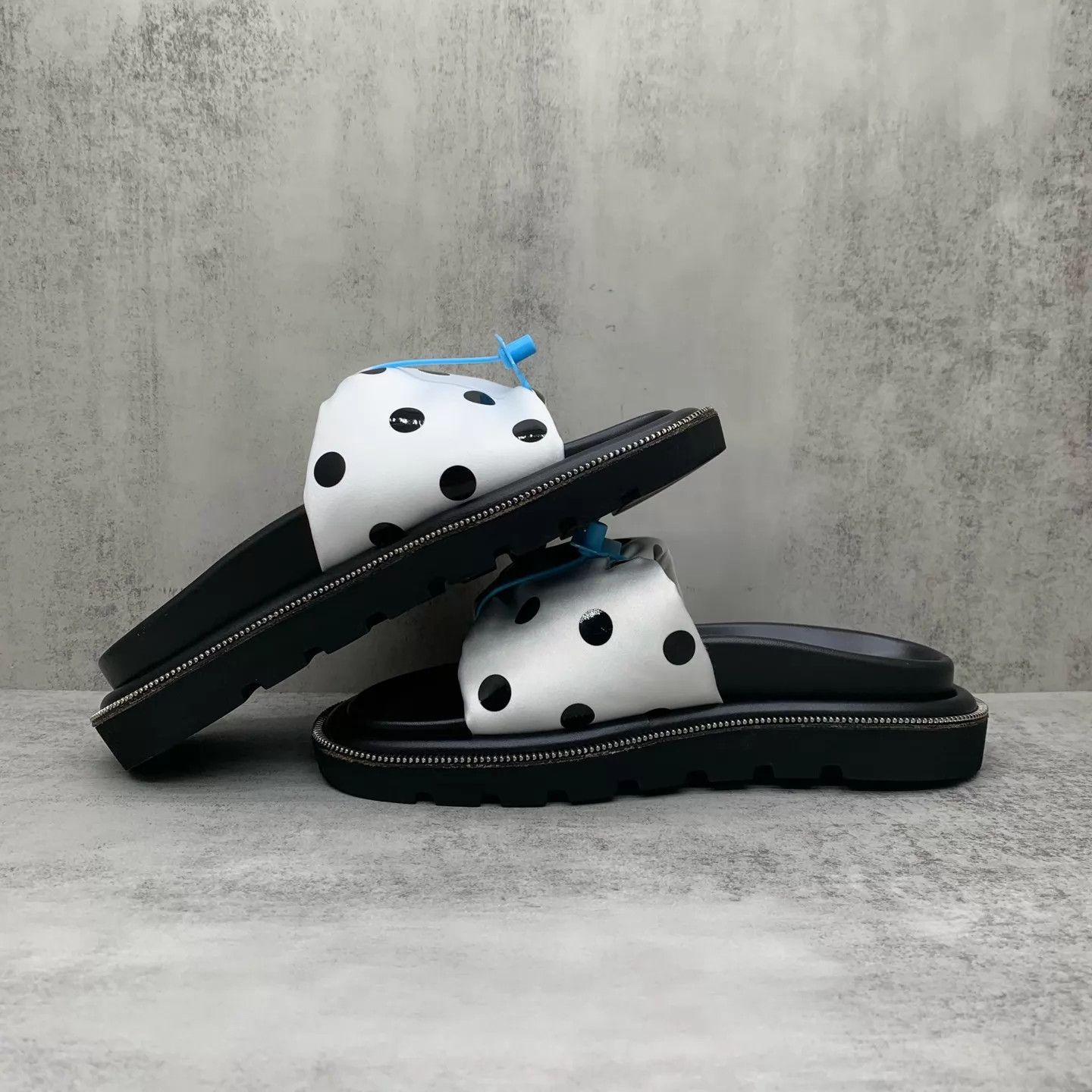Louis Vuitton LV Black Polka Dot Velcro Women Slippers 36 98 New Size US 5.5 / IT 35.5 - 3 Thumbnail