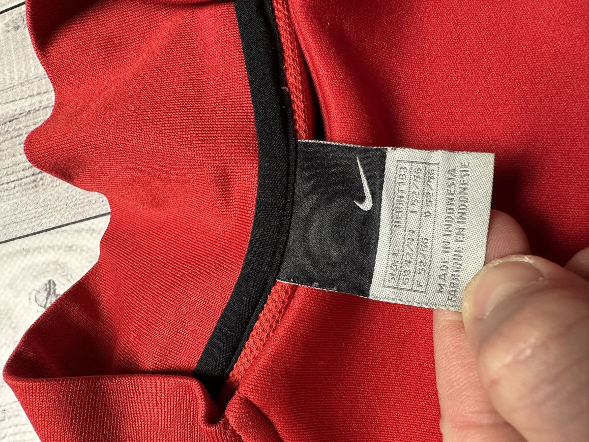 Nike × Vintage Vintage Nike PSV soccer sweatshirt red Philips logo size L Size US L / EU 52-54 / 3 - 7 Thumbnail