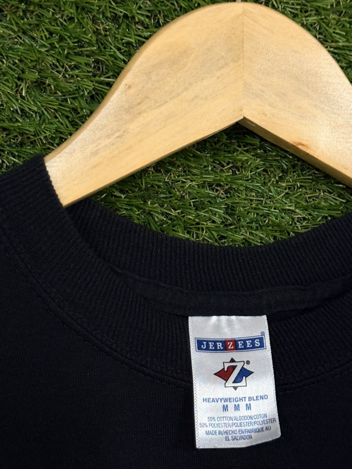 Vintage Vintage Black Heavyweight Jerzees Holy Cross Shirt Black Size US M / EU 48-50 / 2 - 3 Thumbnail