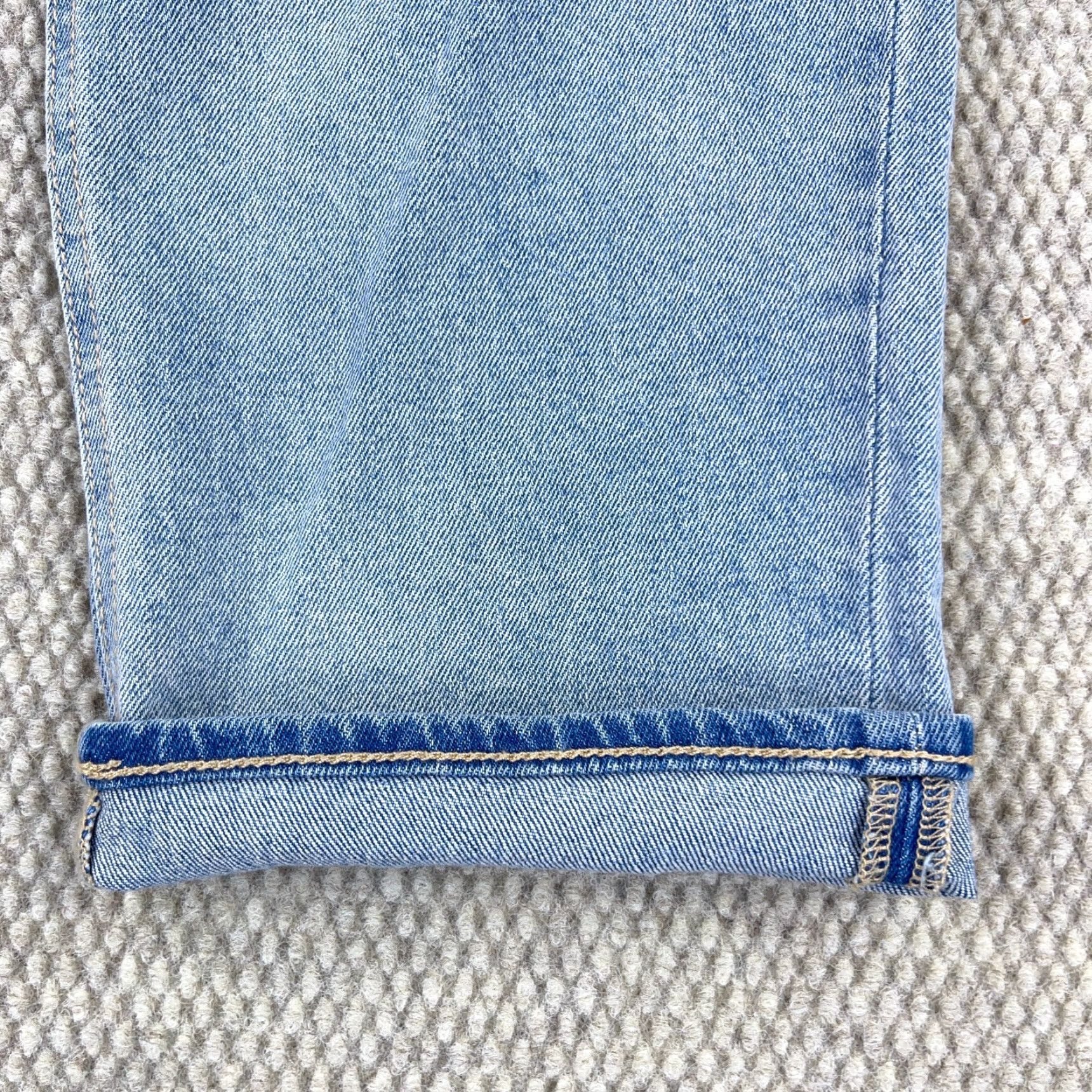 Old Navy Old Navy Jeans Women 16 Boyfriend Fit Mid Rise Light Wash Distressed Jeans Size 38" / US 16 / IT 52 - 4 Thumbnail