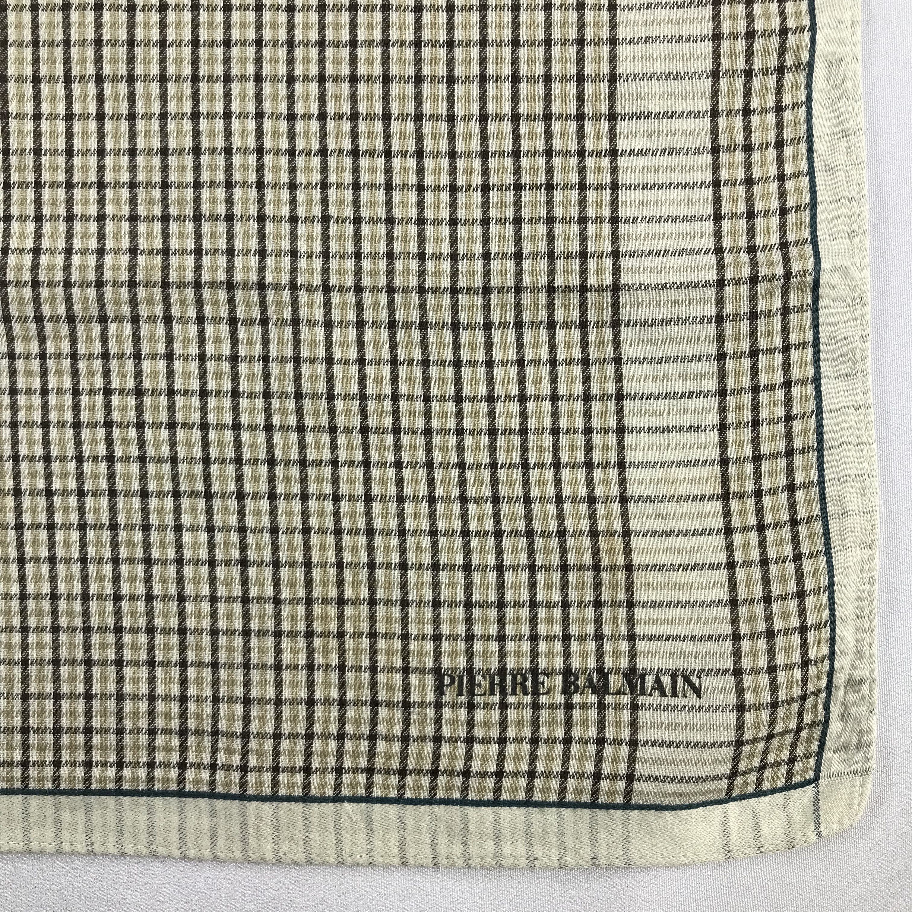 Pierre Balmain Pierre Balmain Handkerchief / Bandana / Neckerchief C795 Size ONE SIZE - 5 Thumbnail