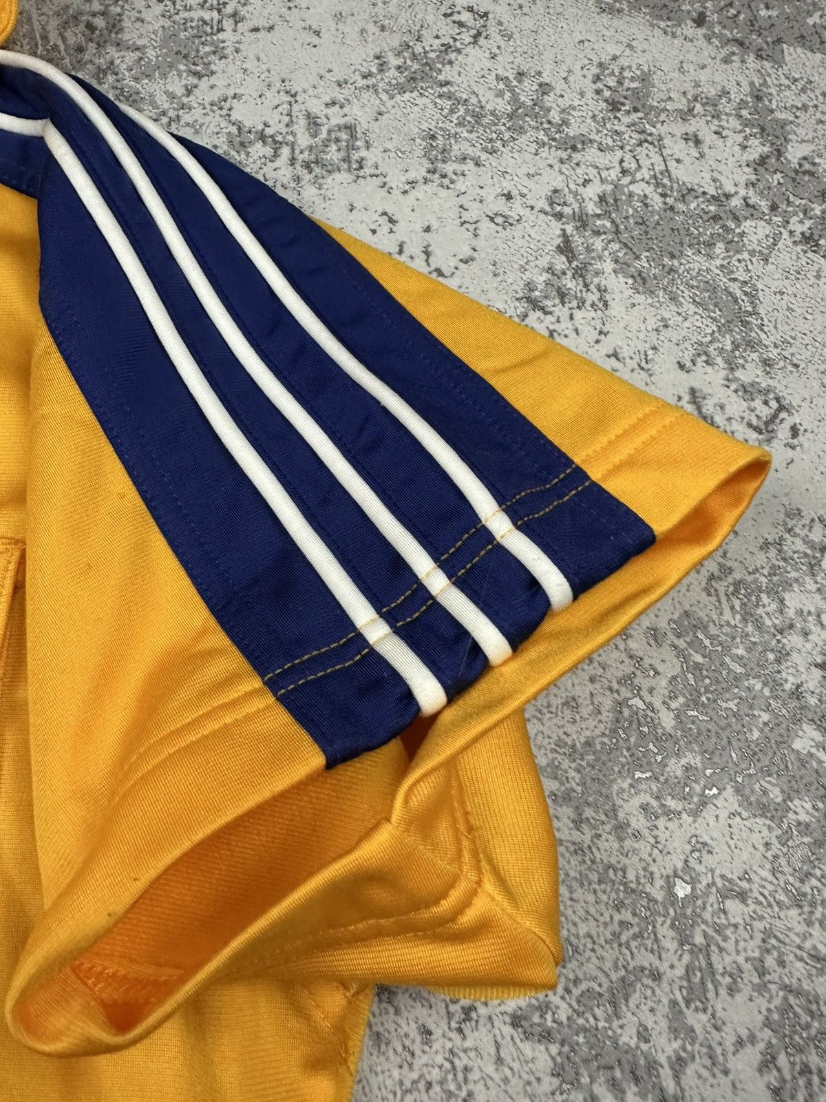 Adidas Adidas T-shirt Hood Zip L Vintage Size US L / EU 52-54 / 3 - 6 Thumbnail