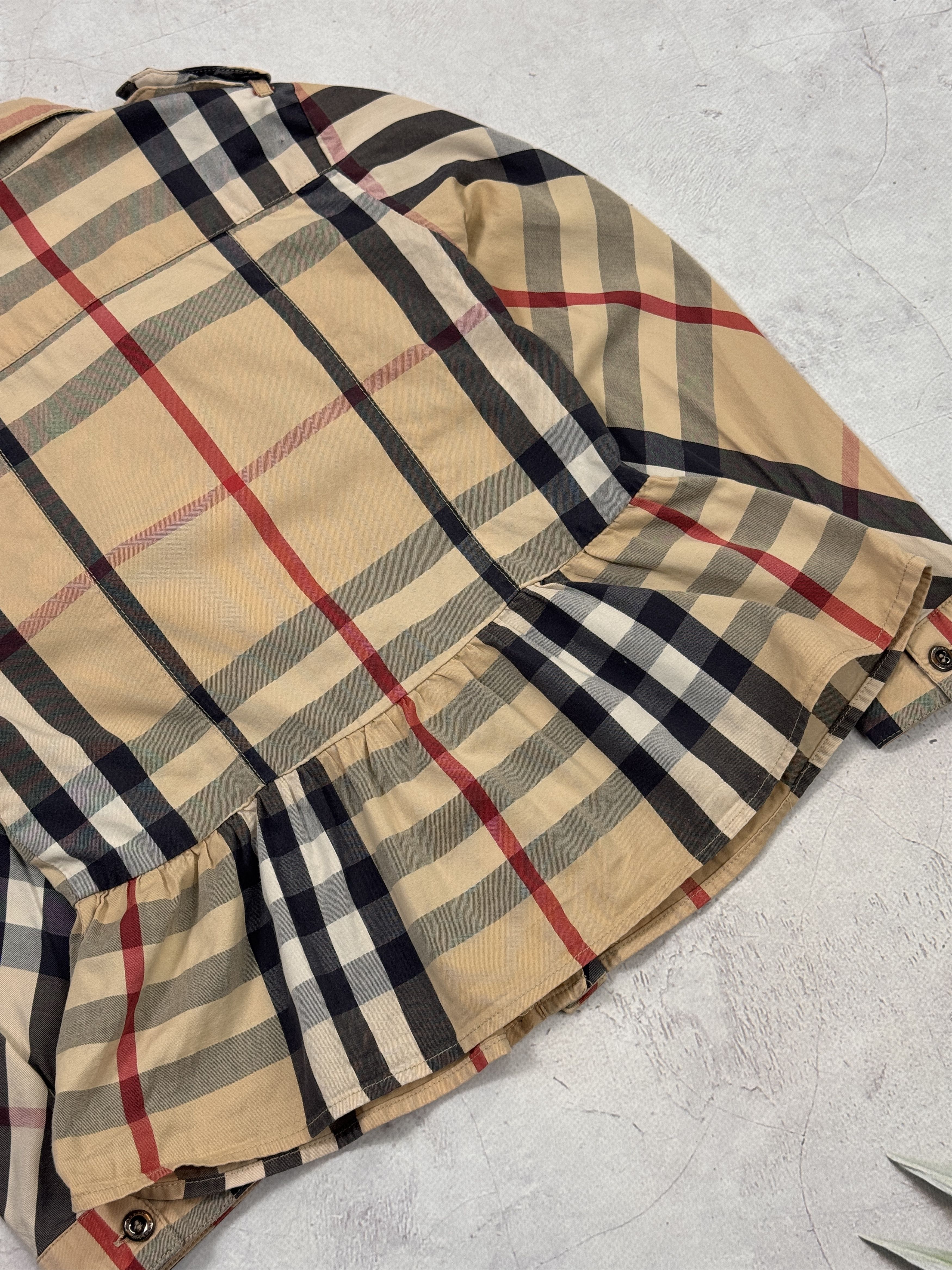 Burberry Burberry Shirt Nova Check Pattern Long Sleeve Girls Kids Size US XXS / EU 40 - 16 Thumbnail