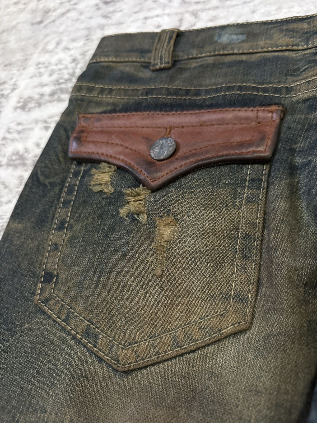 If Six Was Nine 2000s Pinball Studded Flared Jeans Mud Wash Distressed Size US 34 / EU 50 - 20 Thumbnail