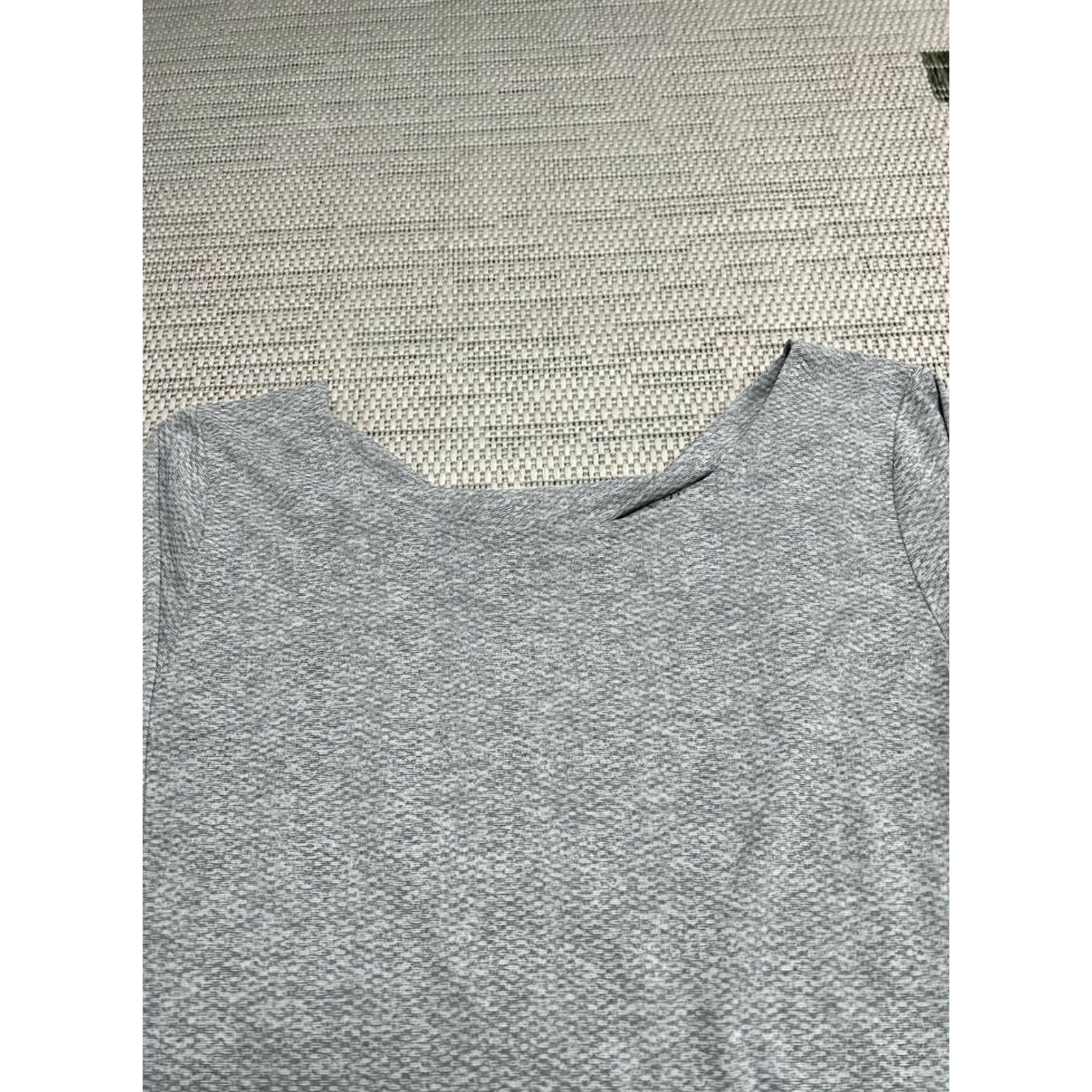 Athleta Athleta Top Womens M Gray Knit Moisture Wicking Athleisure Gym Training Size M / US 6-8 / IT 42-44 - 3 Thumbnail