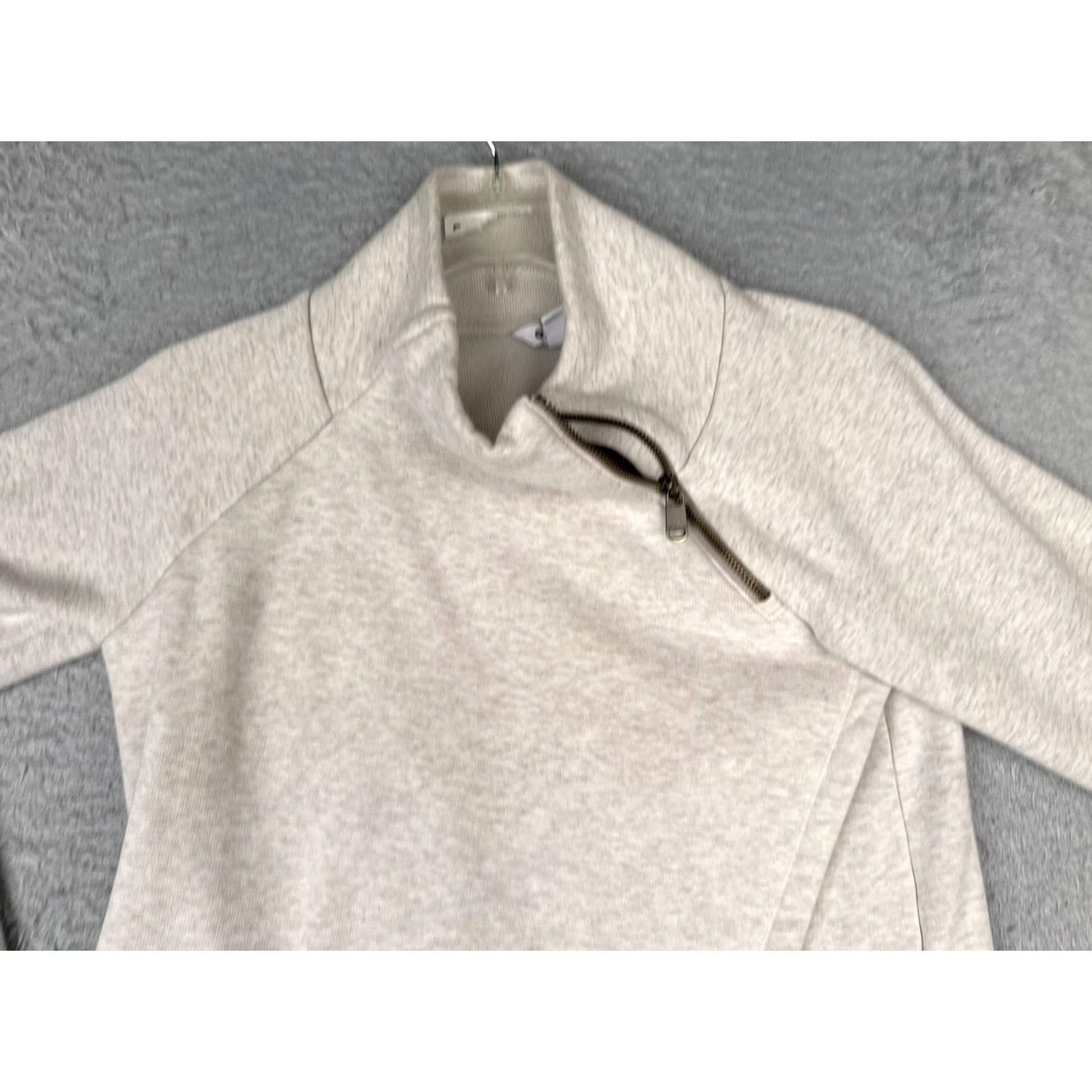 Athleta Athleta Sweatshirt Womens XS Gray Wrap 1/4 Zip Mock Neck French Terry Sweatshirt Size XS / US 0-2 / IT 36-38 - 4 Thumbnail
