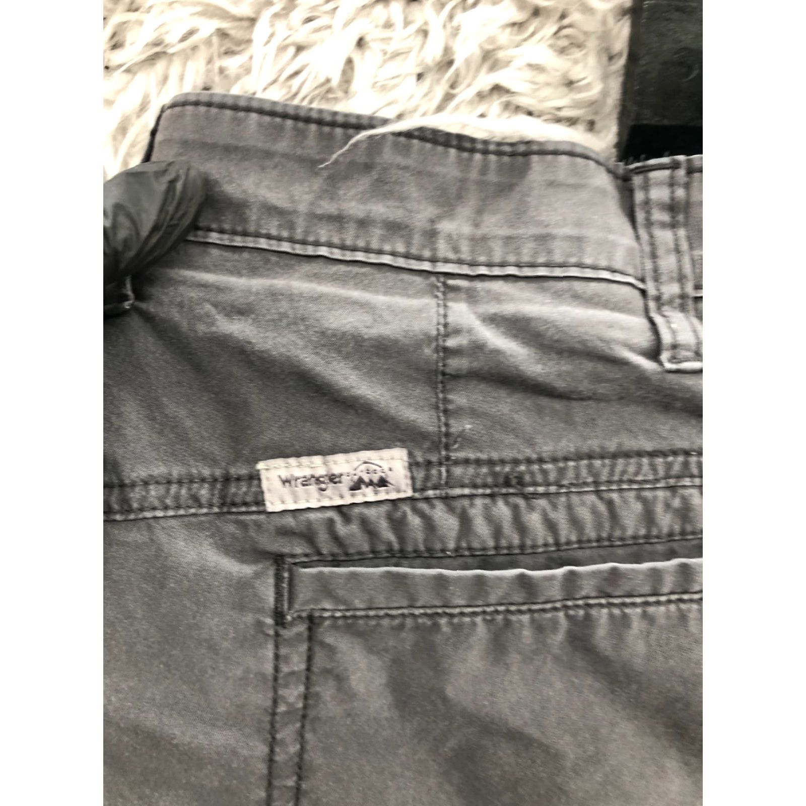 Wrangler Wrangler Shorts Mens 46 Bermuda Reg Gray Medium Wash Cotton Blend 5-Pocket Logo Size US 30 / EU 46 - 5 Thumbnail