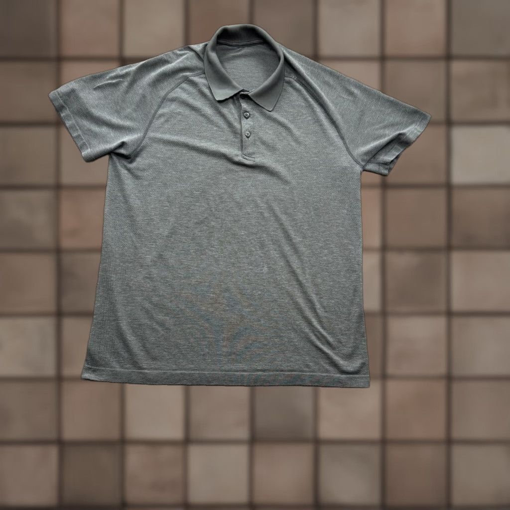 Lululemon Lululemon Polo Shirt Mens Large Gray Movement Is Medicine Golf Activewear Shirt Size US L / EU 52-54 / 3 - 1 Thumbnail