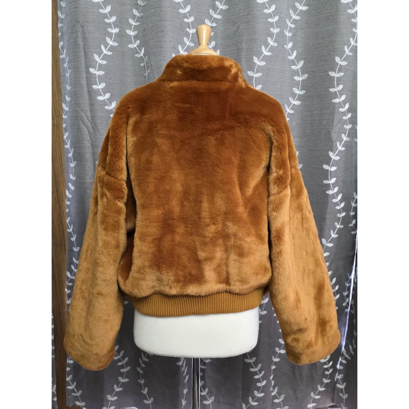 Free People VINTAGE Free People Faux Fur Bomber Jacket Terracotta Women's Small EUC Size S / US 4 / IT 40 - 3 Thumbnail