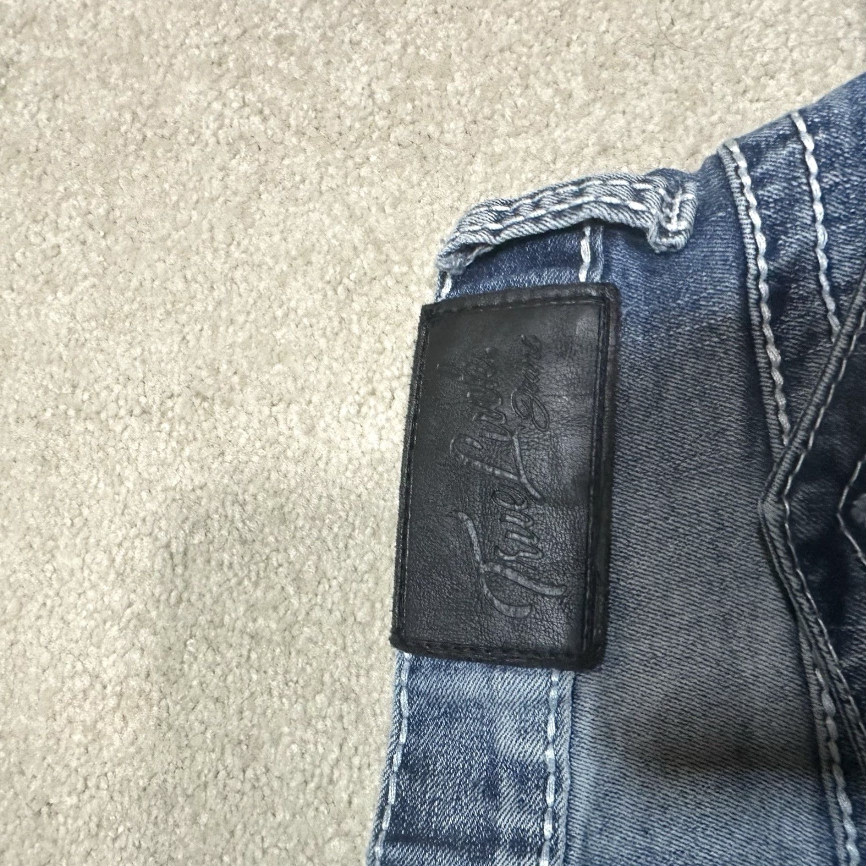 Vintage True Luck Jeans Mens 30X32 Straight Blue Stretch Denim 5-Pocket Regular Rise Distressed Cowboy Logo USA Size US 30 / EU 46 - 6 Thumbnail