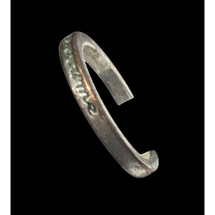 Other Cursive Engraved Silver Tone Fashion Ring Size 6 1/4 Size ONE SIZE - 11 Thumbnail