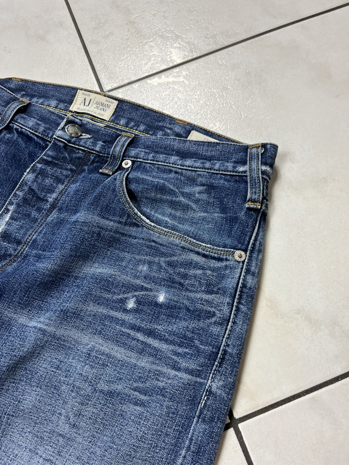Armani × Giorgio Armani Vintage Armani jeans distressed denim y2k washed J21 regular Size US 33 - 14 Thumbnail