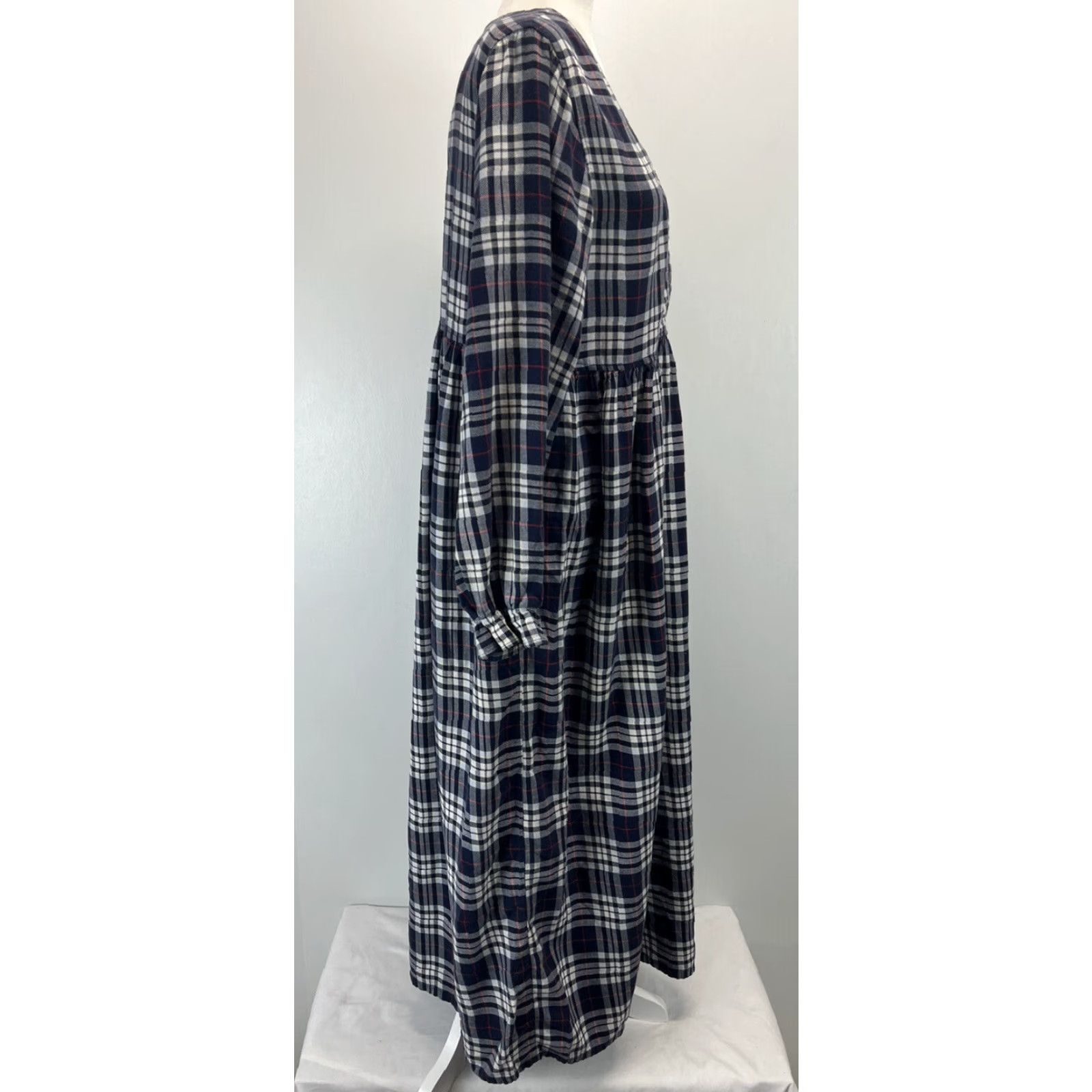 Talbots VINTAGE Talbots Gown Nightgown Flannel Plaid Long Sleeve Empire Waist 51" Blue 90s Womens Regular Size N/A Size ONE SIZE - 4 Thumbnail
