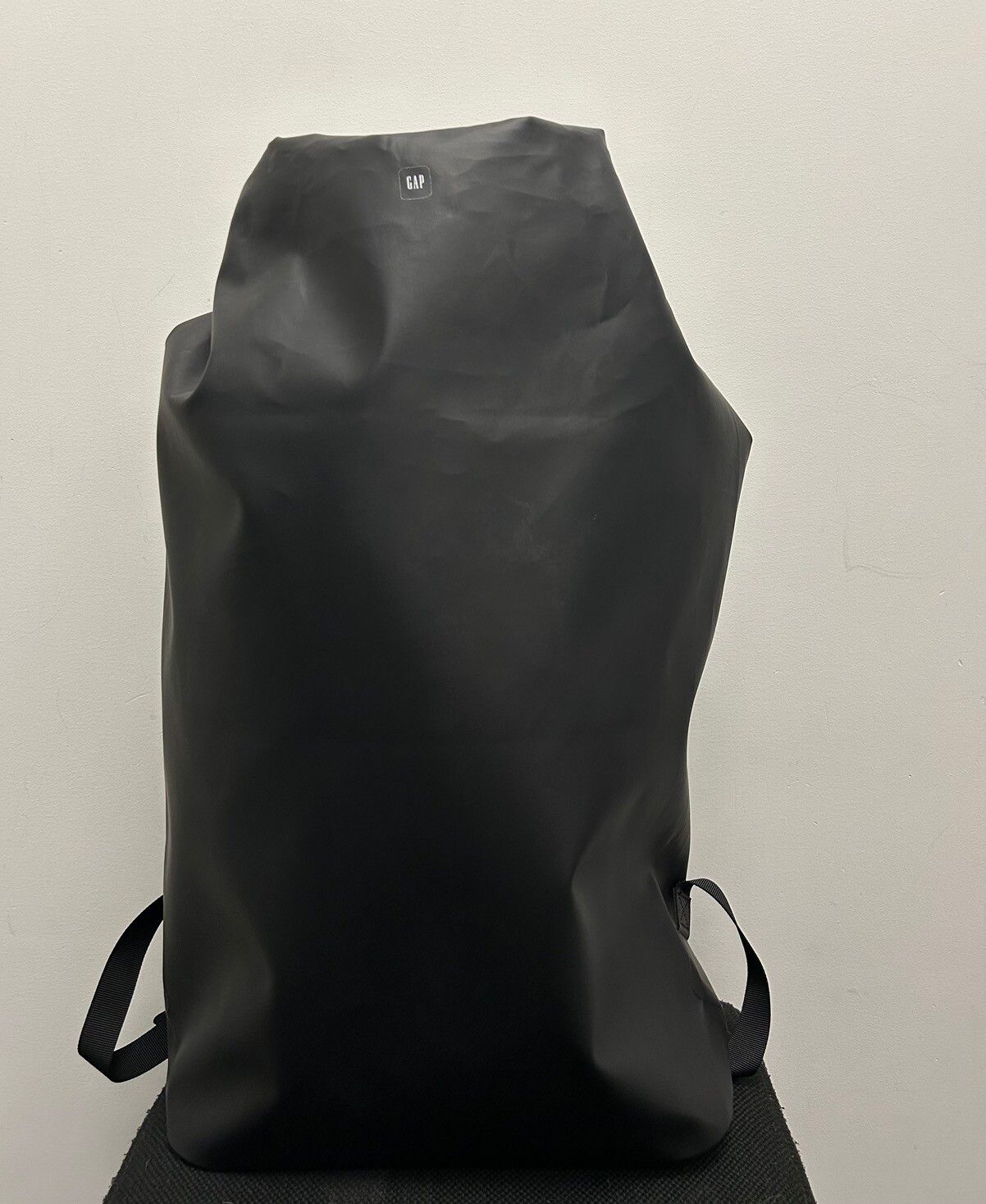 Pre-owned Balenciaga X Gap Yeezy Gap Dry Bag In Black