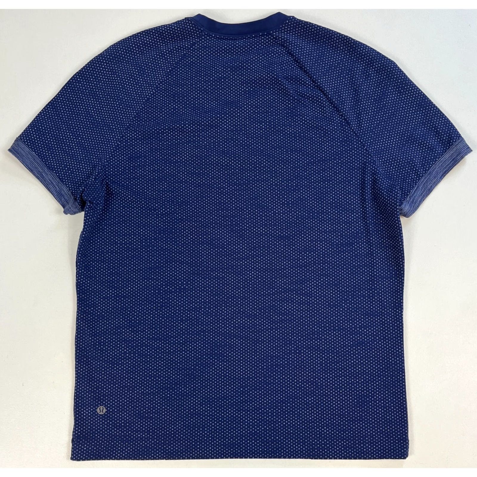 Lululemon Lululemon Men’s Roll Out Crew Short Sleeve T-Shirt L Navy Blue Spotted Moisture Wicking Knit 90s/Outdoor Sports Mens Size US L / EU 52-54 / 3 - 5 Thumbnail