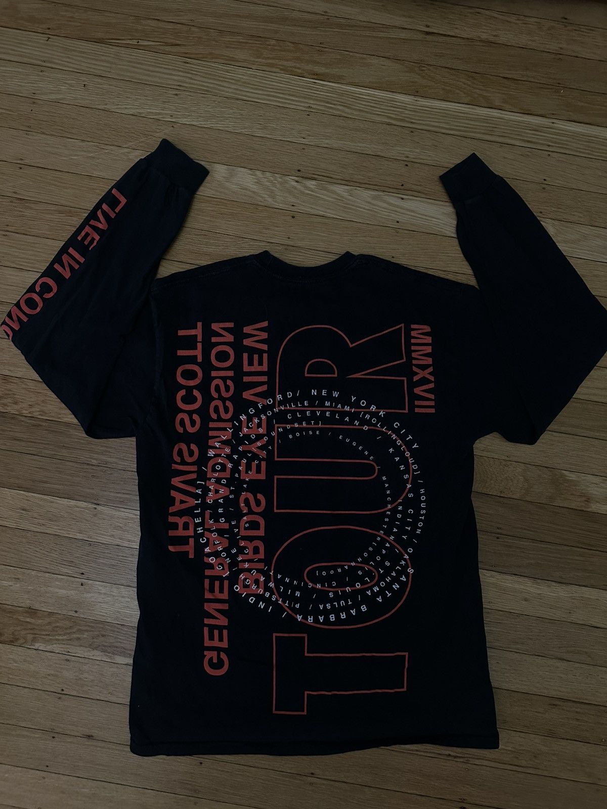 Travis Scott [RARE] TRAVIS SCOTT BIRDS EYE VIEW TOUR LONG SLEEVE SHIRT Size US M / EU 48-50 / 2 - 1 Thumbnail