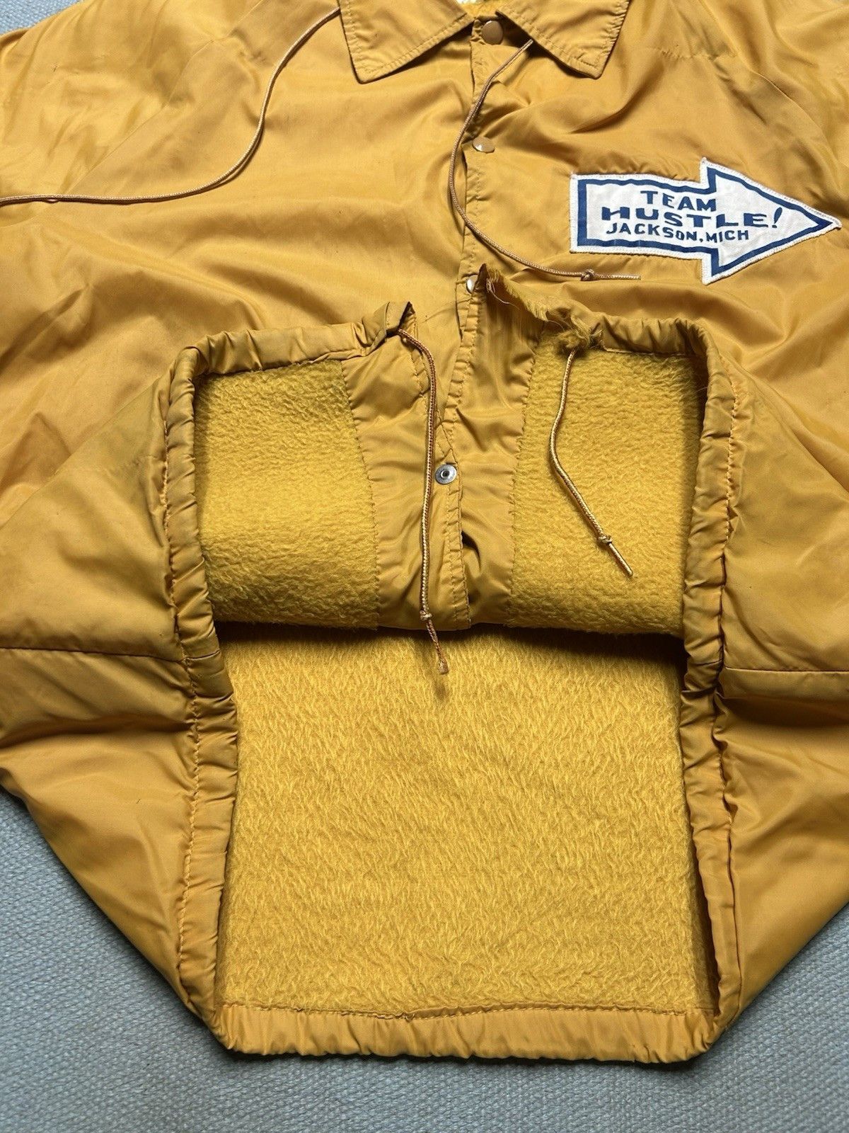 Vintage VTG 60s champion running man nylon jacket budweiser patch XL Size US XL / EU 56 / 4 - 18 Thumbnail