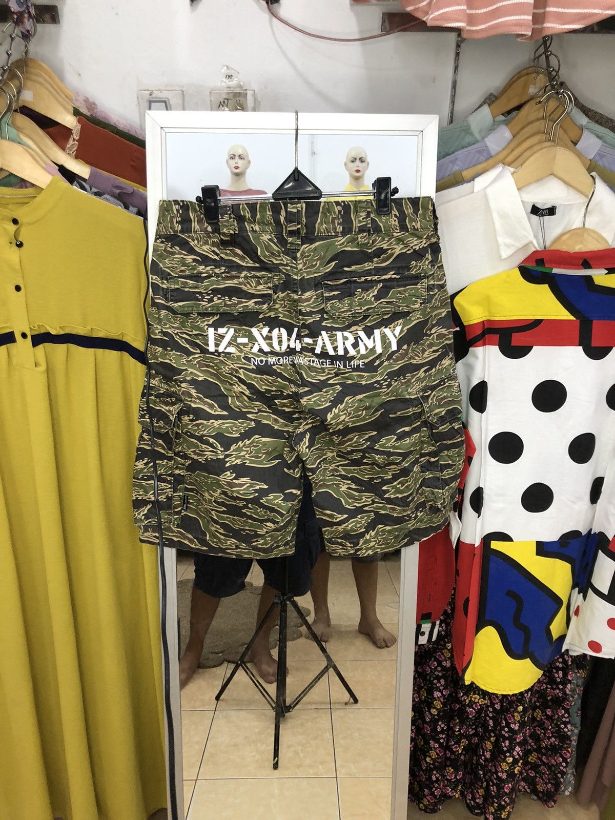 image of Izzue Iz-X04-Army Camo Cargo Short in Green, Men's (Size 32)