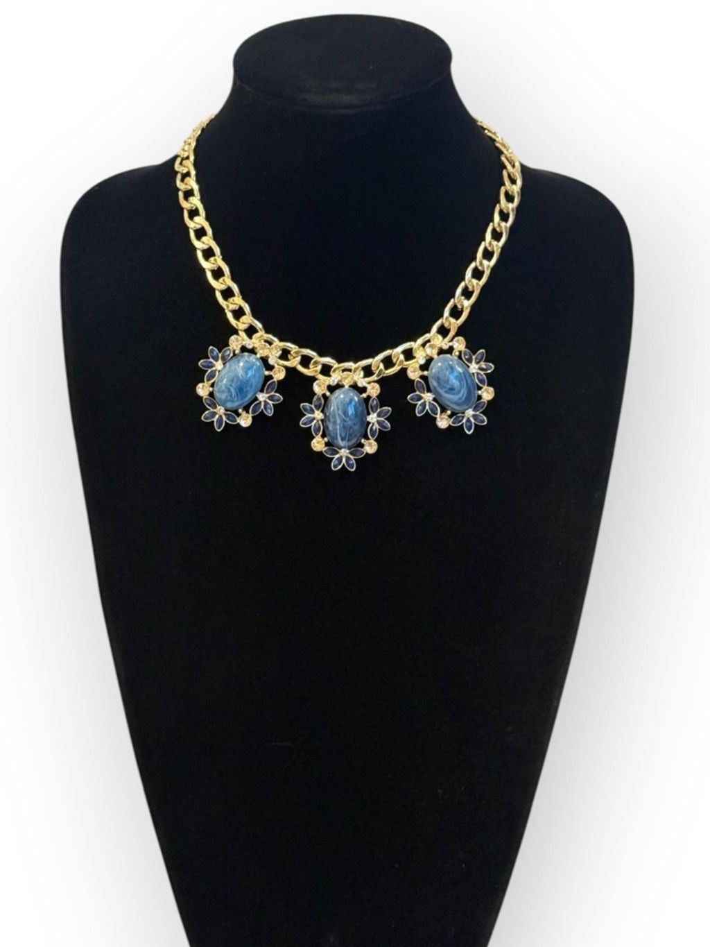Neiman Marcus NEIMAN MARCUS Blue Cabochon Statement Necklace | NWT Size ONE SIZE - 1 Thumbnail