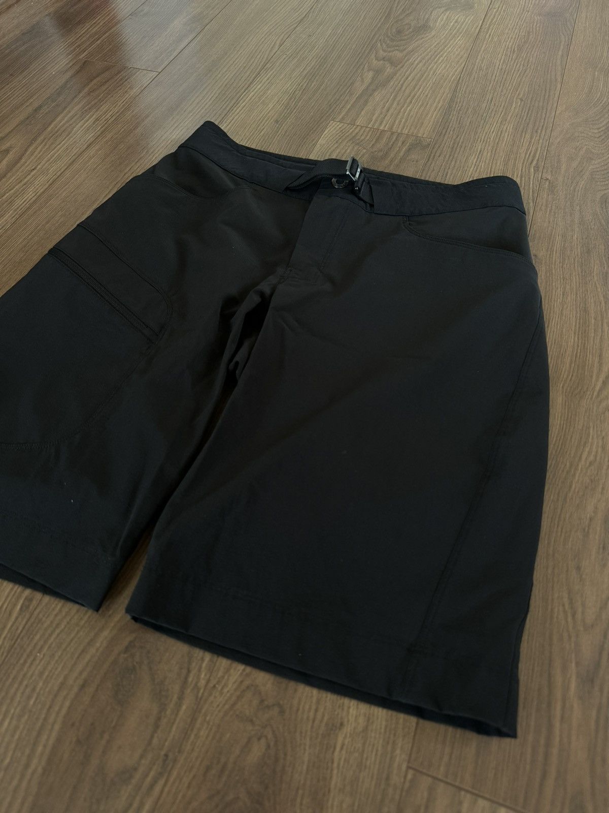 Arc'teryx Arc’teryx Lefroy Black Shorts Size US 28 / EU 44 - 3 Thumbnail